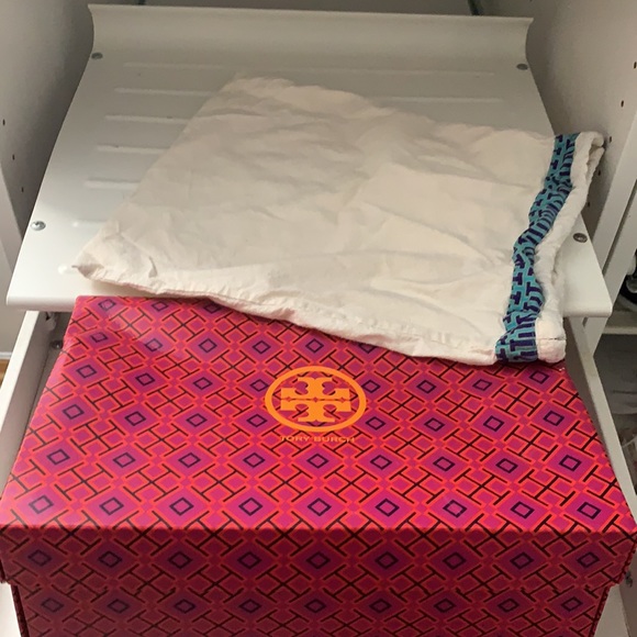 Tory Burch Satin Sandals - Picture 6 of 7